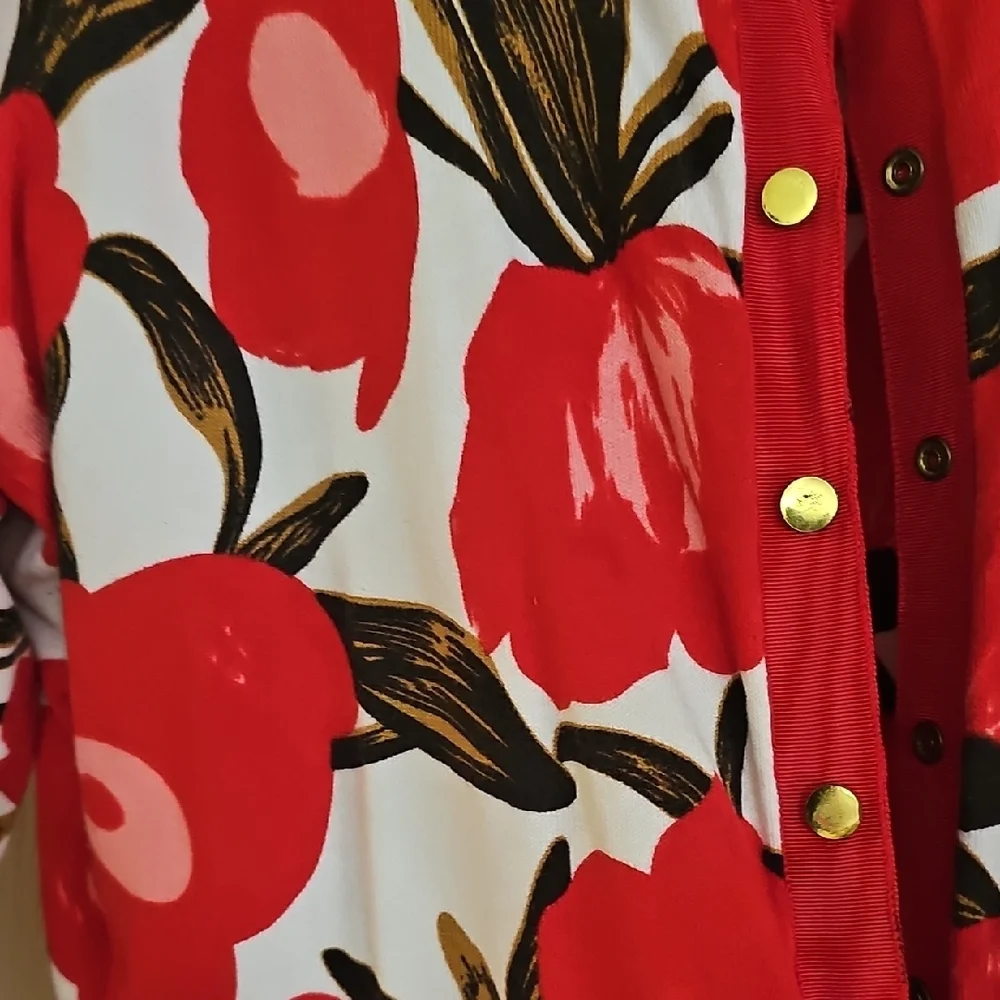 Peter Nygard Red and White Floral Cardigan And Tank Top Set - Picture 4 of 5